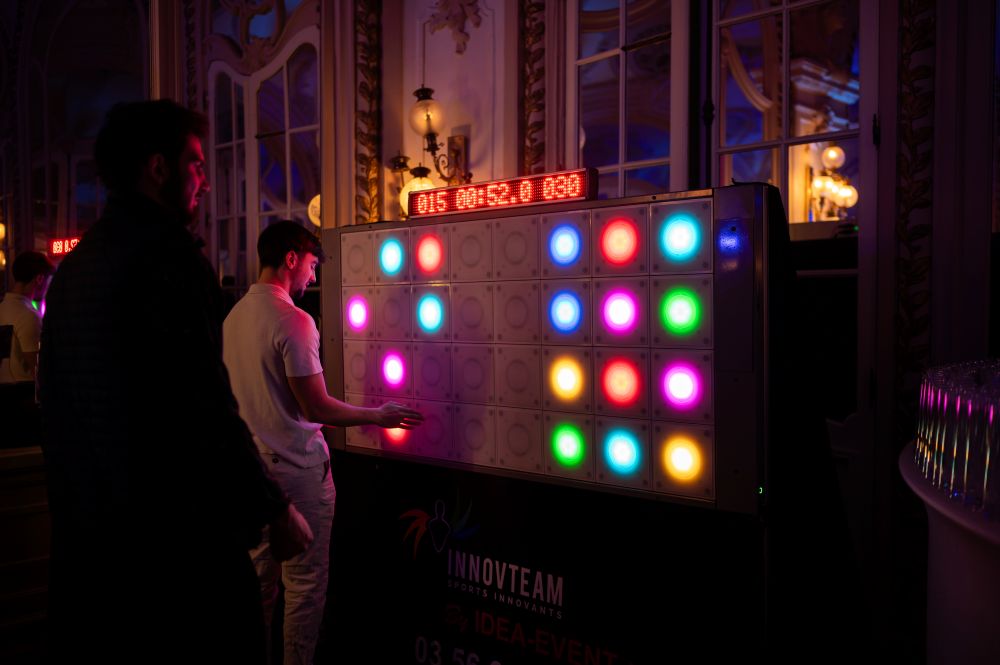 Jeu d'animation tactile musical en soirée